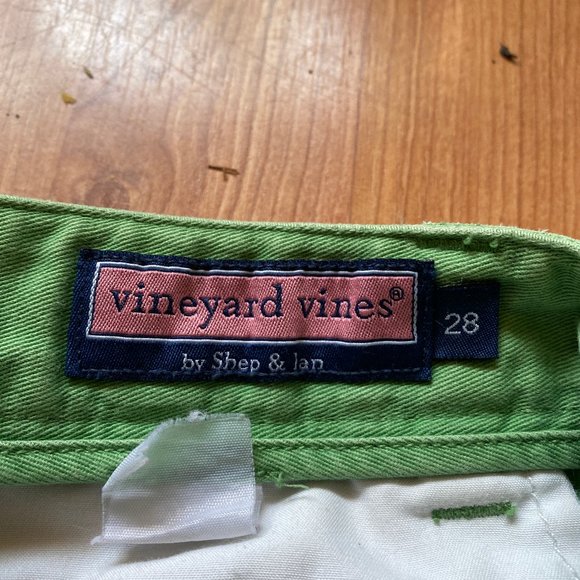 Vineyard Vines Green Club Shorts size 28 - Picture 3 of 4